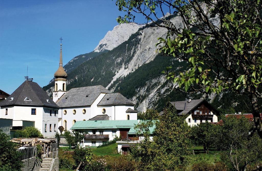 Gasthof Risserhof Scharnitz Bagian luar foto